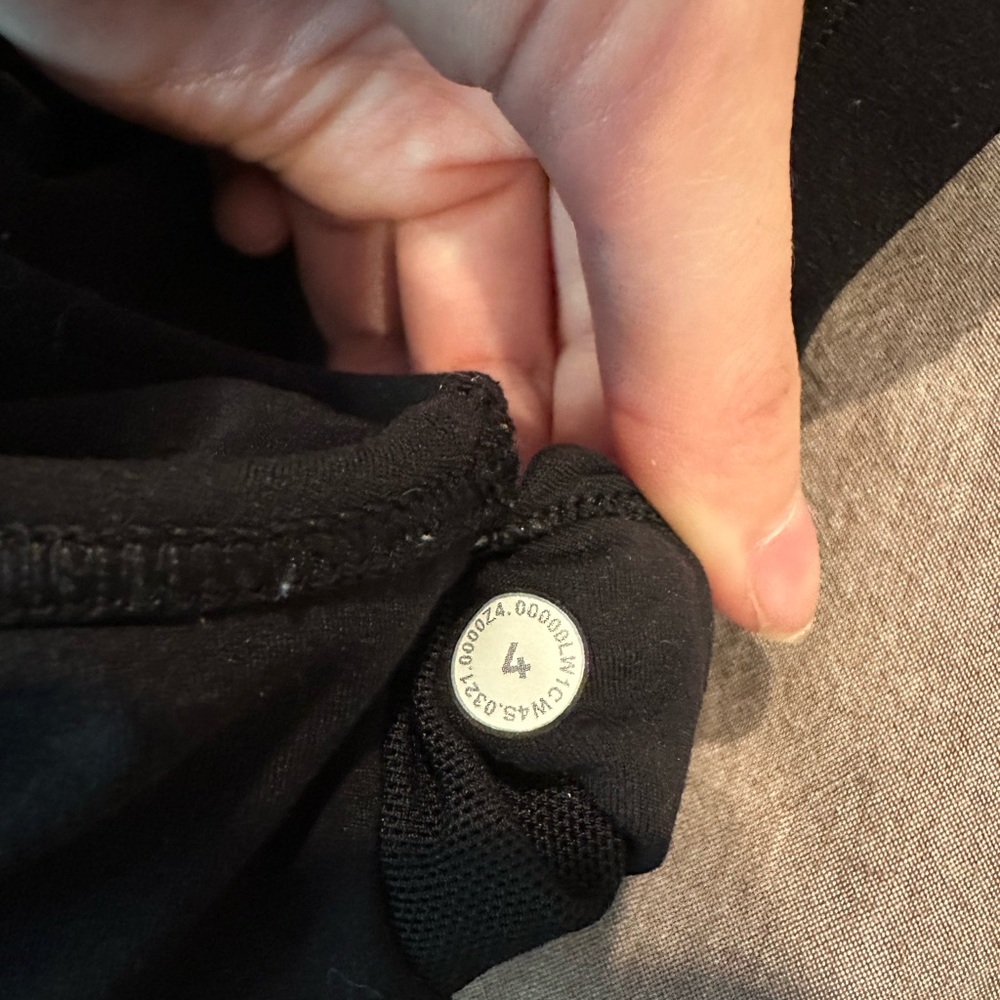 Lulu Cropped Tank - Picture 3 of 3